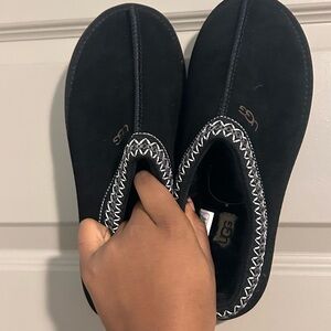 Black Ugg Slippers